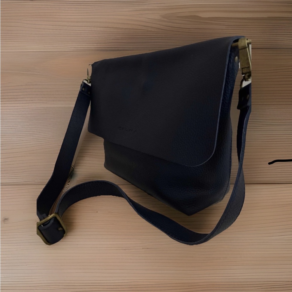 Stylish Black Crossbody Bag